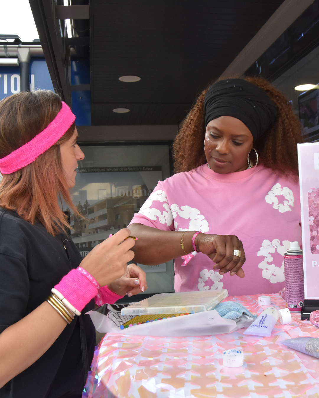 bénévoles d'OncoDoubs lors d'une manifestation